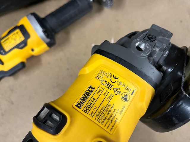 Dewalt dcg426 stiftslijper, dewalt dcg414 haakse slijper met koffer - afbeelding 3 van  6