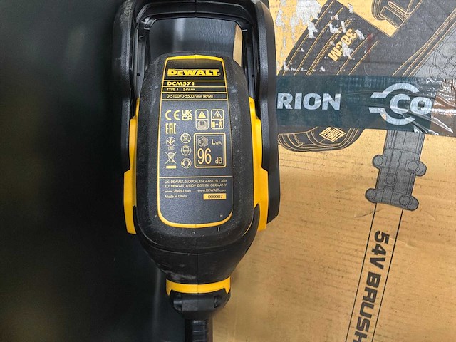 Dewalt dcm571 54v xr flexvolt accu bosmaaier - afbeelding 11 van  11