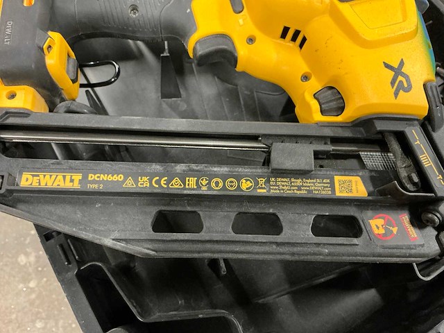 Dewalt dcn660 afwerktacker - afbeelding 3 van  3
