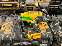 Dewalt dcn660 afwerktacker - afbeelding 3 van  4