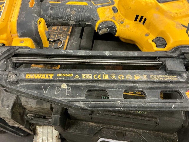Dewalt dcn660 afwerktacker - afbeelding 2 van  3