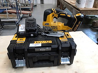 Dewalt dcs3334nt accu decoupeerzaag - afbeelding 1 van  4
