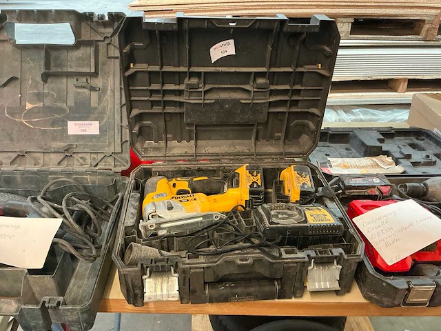 Dewalt dcs334 decoupeerzaag - afbeelding 2 van  4