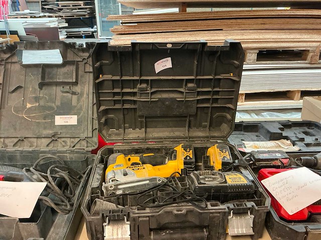 Dewalt dcs334 decoupeerzaag - afbeelding 4 van  4