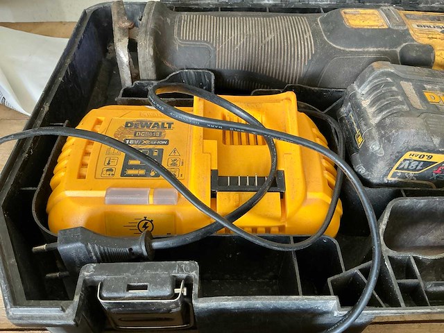 Dewalt dcs358 reciprozaag - afbeelding 4 van  4