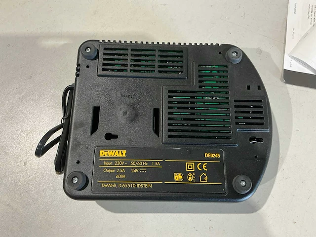 Dewalt de0245 acculader - afbeelding 2 van  2