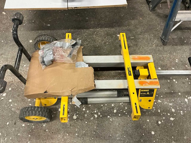Dewalt de7400 zaagtafel onderstel - afbeelding 2 van  4
