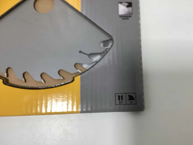 Dewalt dt4026 extreme workshop cirkelzaagblad - 235mm - 28t - afbeelding 7 van  7