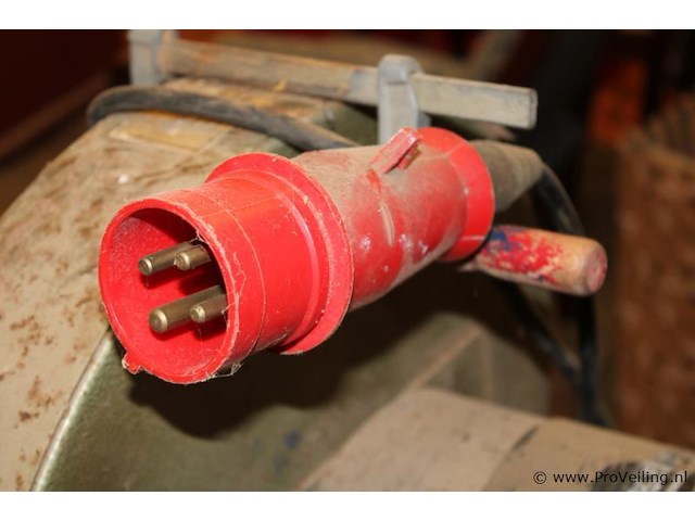 Dewalt dw 30 stofafzuiger op wielen - afbeelding 4 van  6