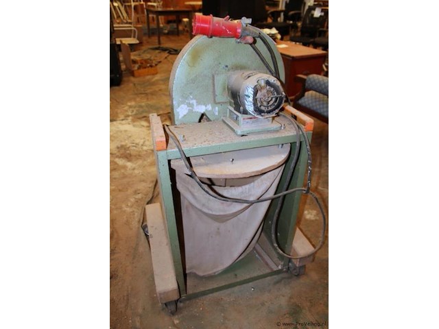 Dewalt dw 30 stofafzuiger op wielen - afbeelding 5 van  6