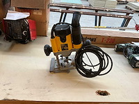 Dewalt dw 621 bovenfrees - afbeelding 2 van  3