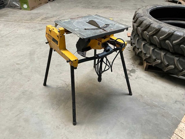 Dewalt dw 743 afkortcirkelzaagmachine - afbeelding 3 van  10
