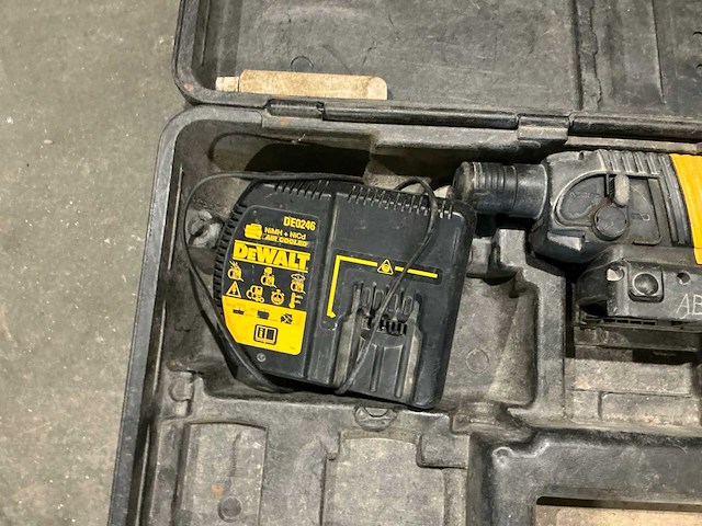 Dewalt dw004 accu sds+ boormachine - afbeelding 3 van  4