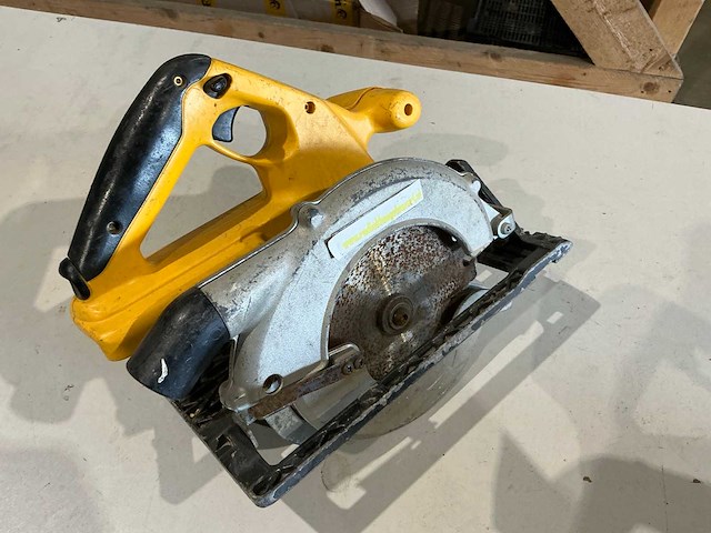 Dewalt dw007 accu cirkelzaag (2x) - afbeelding 3 van  5