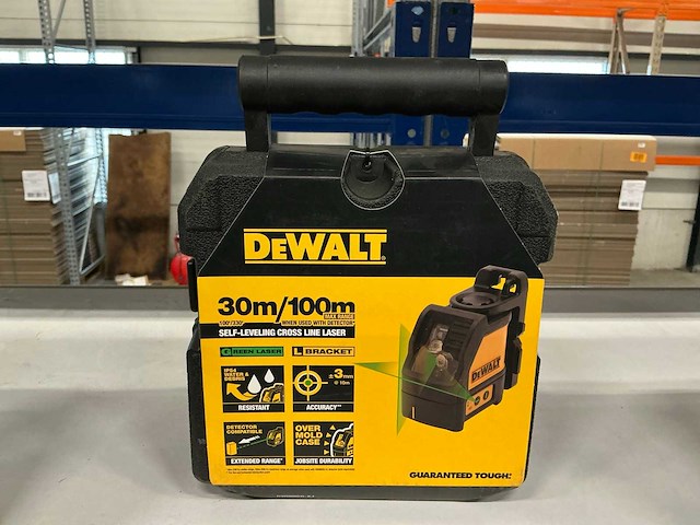 Dewalt dw088cg-xj self leveling cross line laser - afbeelding 1 van  3