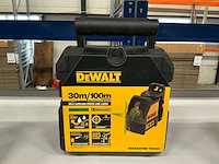 Dewalt dw088cg-xj self leveling cross line laser - afbeelding 1 van  3