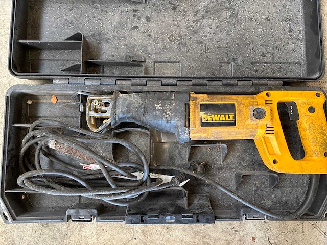 Dewalt dw306 reciprozaag - afbeelding 1 van  3