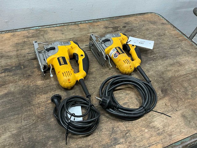 Dewalt dw331k-qs decoupeerzaag (2x) - afbeelding 1 van  2