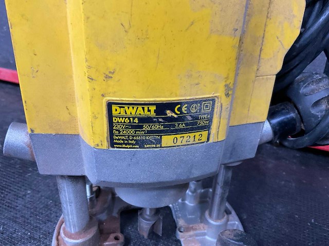 Dewalt dw614 bovenfrees - afbeelding 4 van  4