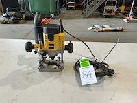 Dewalt dw621 bovenfrees - afbeelding 1 van  4