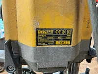 Dewalt dw624 bovenfrees - afbeelding 3 van  4