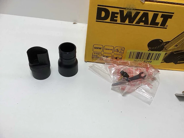 Dewalt dw680 schaafmachine - 600w - 230v - afbeelding 1 van  3
