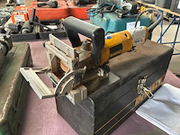 Dewalt dw682k lamellofreesmachine - afbeelding 1 van  3