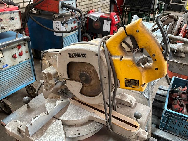 Dewalt dw701 afkortcirkelzaagmachine - afbeelding 3 van  5