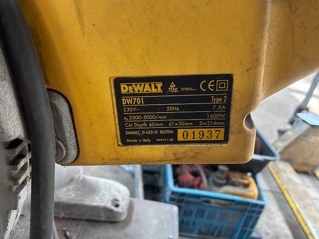 Dewalt dw701 afkortcirkelzaagmachine - afbeelding 5 van  5