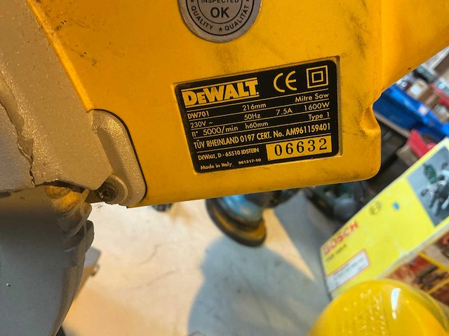 Dewalt dw701 afkortzaag - afbeelding 3 van  4