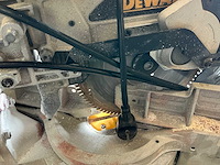 Dewalt dw717xp?-qs afkortzaag met onderstel - afbeelding 2 van  22