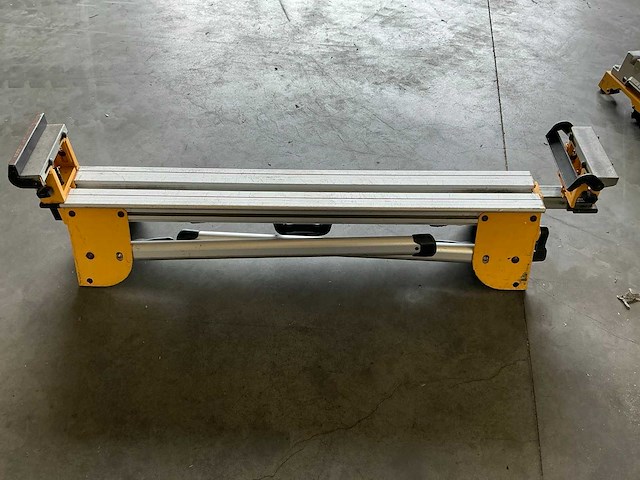 Dewalt dw717xp?-qs afkortzaag met onderstel - afbeelding 3 van  22
