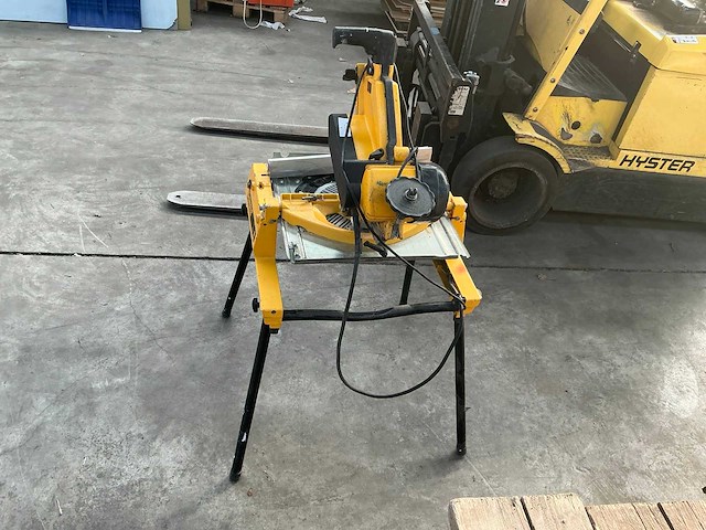 Dewalt dw743 afkortzaag met zaaggeleider - afbeelding 5 van  5