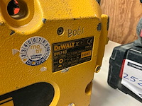 Dewalt dw743 flip-over zaagmachine - afbeelding 4 van  4