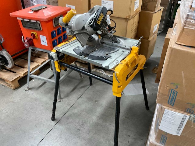 Dewalt dw743n combizaagmachine - afbeelding 2 van  8