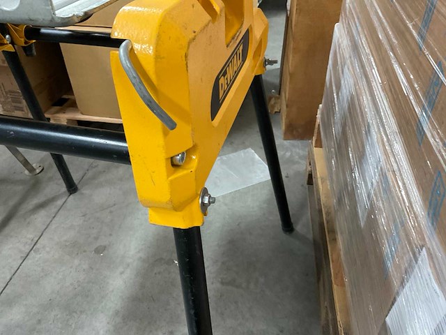 Dewalt dw743n combizaagmachine - afbeelding 6 van  8