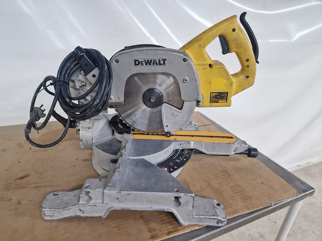 Dewalt dw767 afkortcirkelzaagmachine - afbeelding 1 van  4