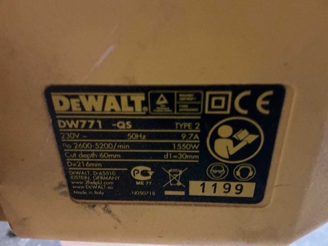 Dewalt dw771 afkortcirkelzaagmachine - afbeelding 3 van  4