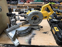 Dewalt dw777 afkortzaag - afbeelding 1 van  4