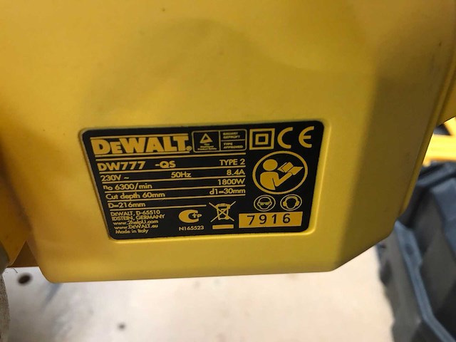Dewalt dw777 afkortzaag - afbeelding 3 van  4