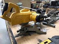 Dewalt dw777 afkortzaag - afbeelding 4 van  4