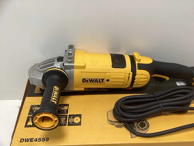 Dewalt dwe 4559 grote haakse slijper - 2400w - 230mm - afbeelding 9 van  9