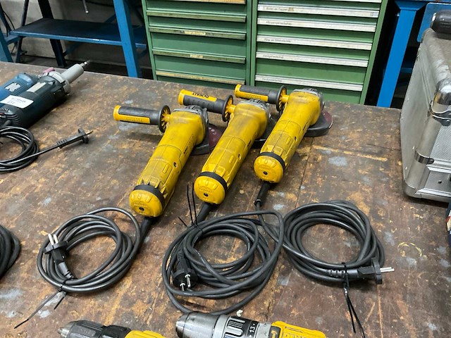 Dewalt dwe4206 haakse slijpmachine (3x) - afbeelding 1 van  6