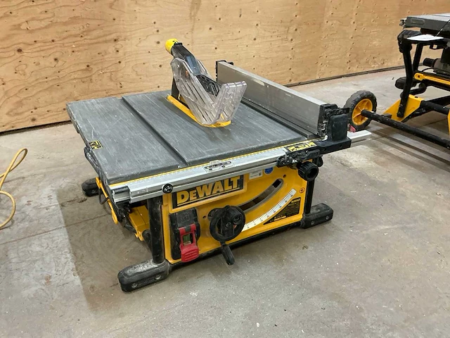 Dewalt dwe7492-qs zaagtafel - afbeelding 1 van  6