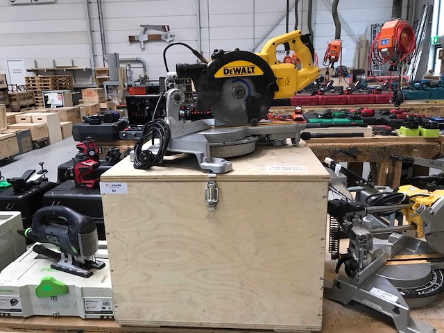 Dewalt dws5774 afkortzaag - afbeelding 1 van  2