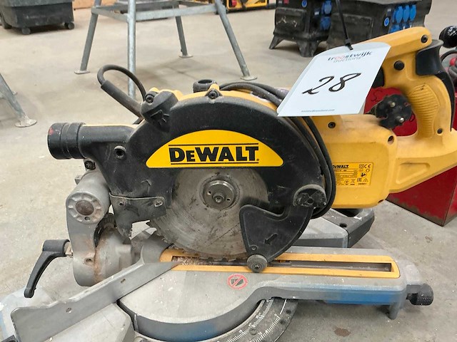 Dewalt dws774- qs afkortcirkelzaagmachine - afbeelding 4 van  6
