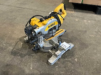 Dewalt dws777-qs afkortcirkelzaagmachine - afbeelding 1 van  2