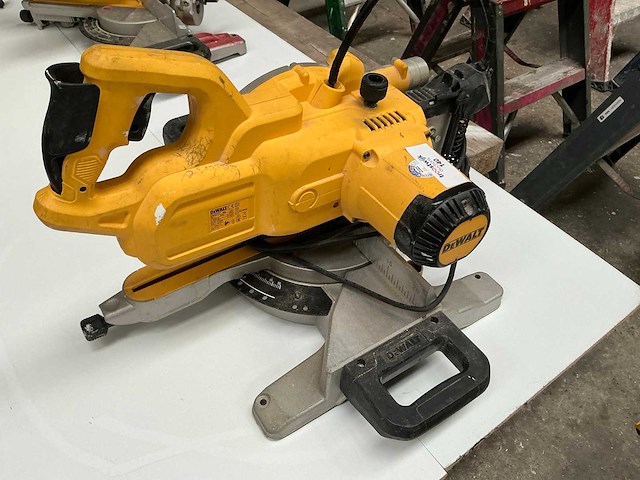 Dewalt dws777-qs afkortzaag - afbeelding 3 van  4