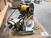 Dewalt dws780 afkort/ verstekzaagmachine - afbeelding 1 van  3