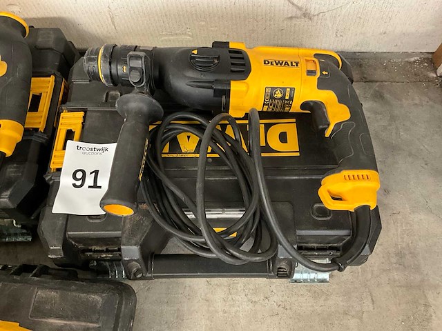 Dewalt elektrisch gereedschap (3x) - afbeelding 2 van  5